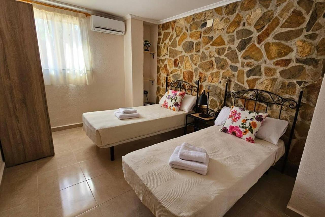 Turís Buen Estar, Piscina, Barbacoa, Jacuzzi En Valenciaヴィラ エクステリア 写真