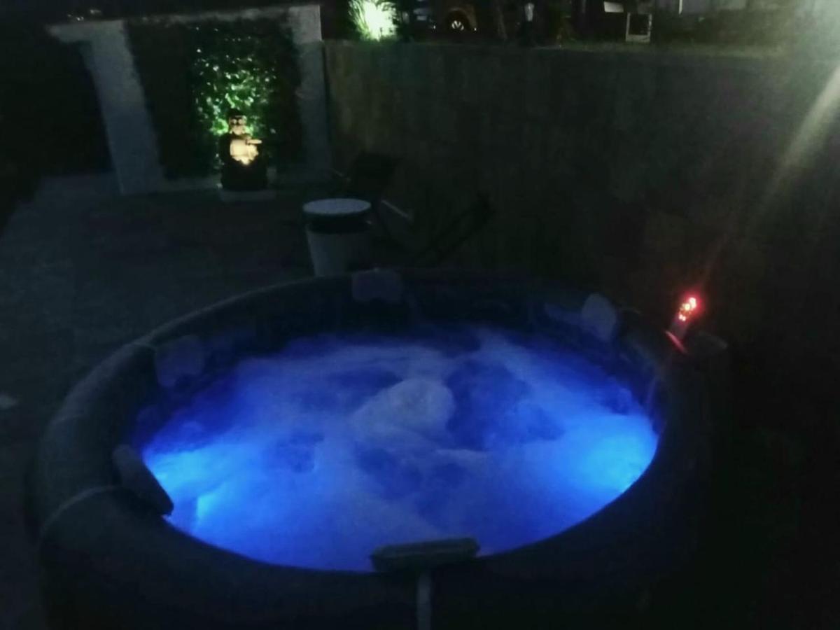 Turís Buen Estar, Piscina, Barbacoa, Jacuzzi En Valenciaヴィラ エクステリア 写真